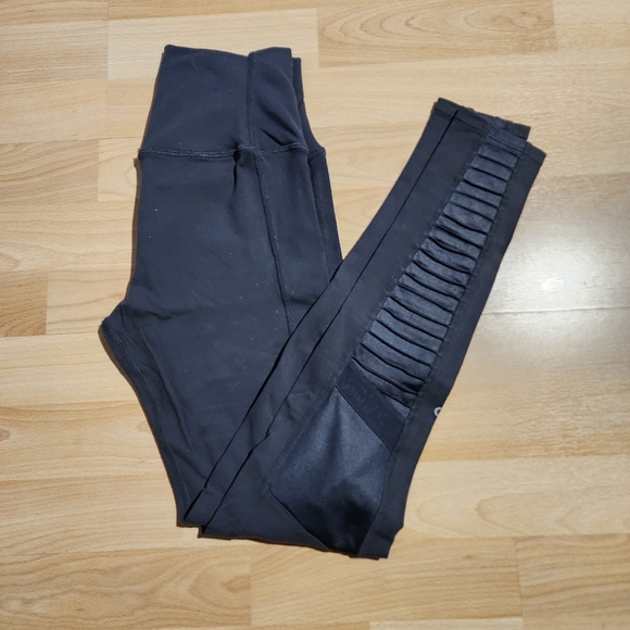 ALO Yoga Pants - ALO YOGA high waisted motto leggings